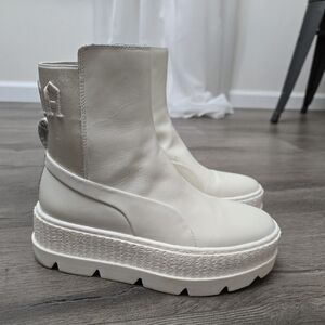 Puma X Fenty Chelsea Sneaker Boot  Womens Size 5.5 White Combat Chunky